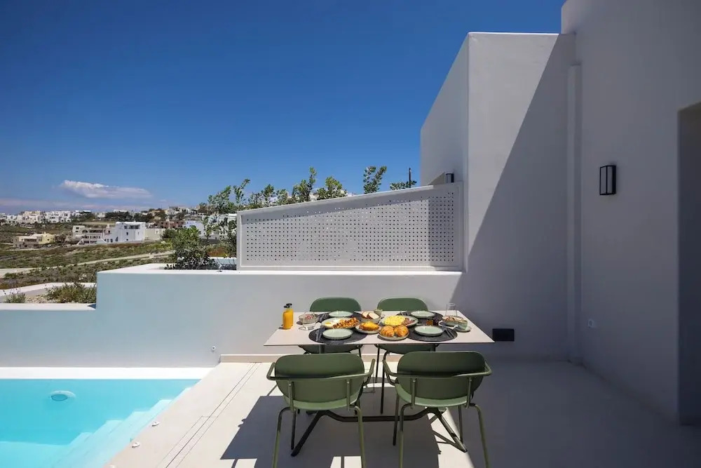 Evira Suites