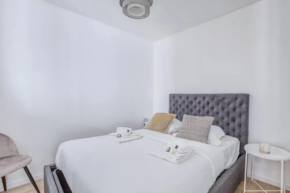 Stunning 3BR Home in the Heart of 10th Arr. Paris!