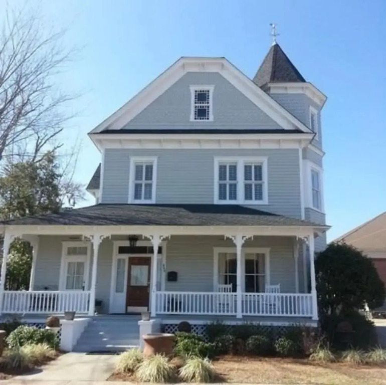 Trowell Historic Inn
