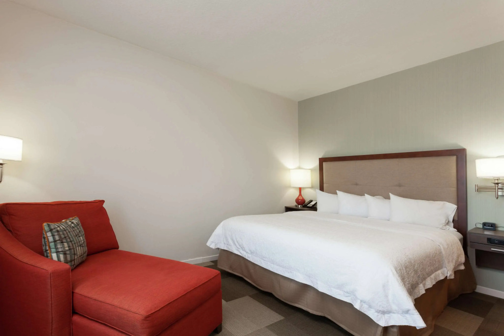 Hampton Inn & Suites - DeLand