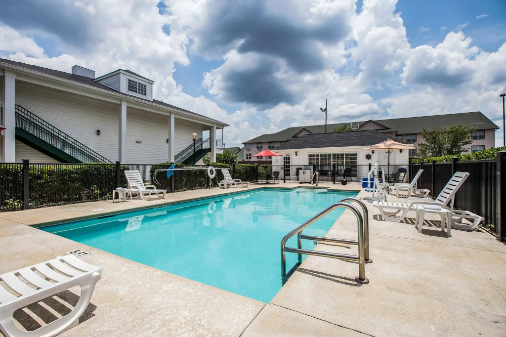 Quality Inn Bessemer I-20 exit 108