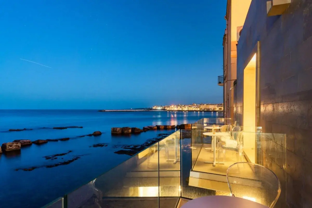 Re Dionisio Luxury Suites