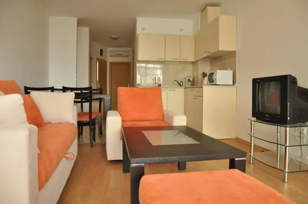 Tomi Family Apartments