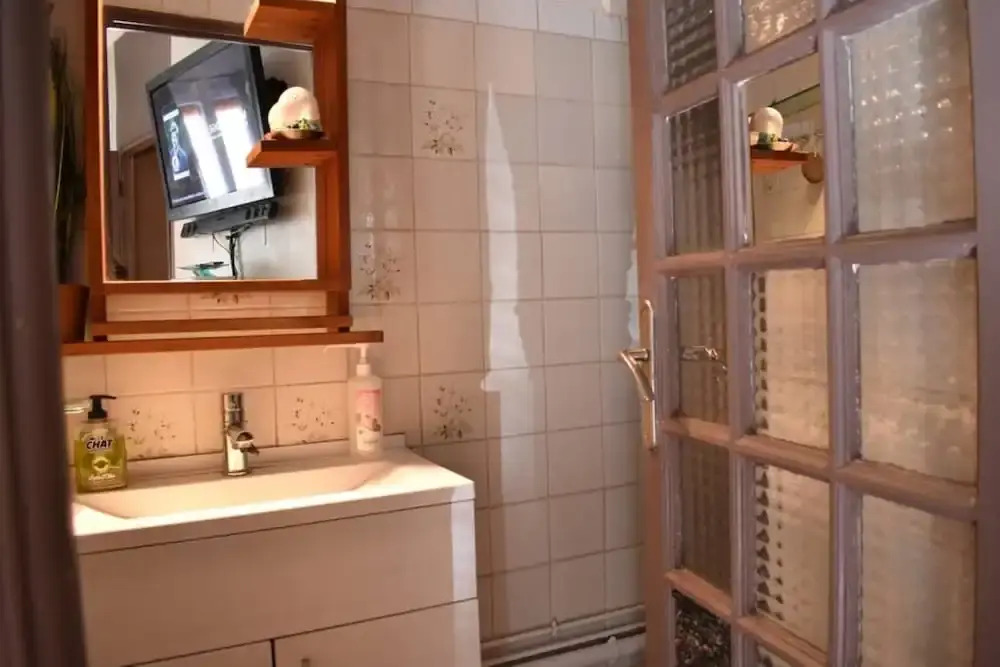 Bright Parisian Studio for 2