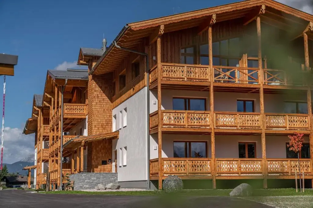 Skylodge Alpine Homes