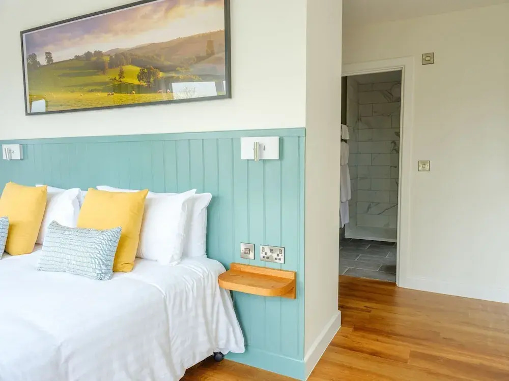 Meadow 2 Bedroom Lodge 40