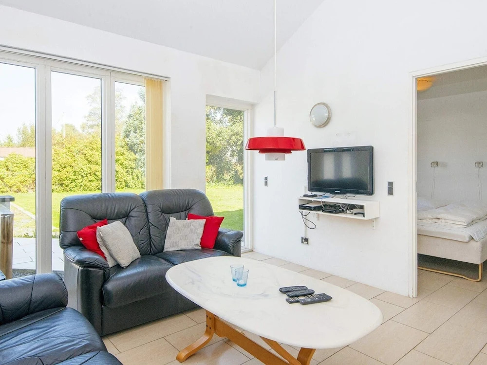 10 Person Holiday Home in Grenaa-by Traum