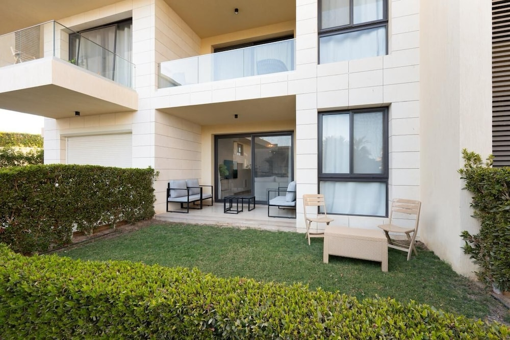 Vesta - Luxury APT - 2BR - G-cribs IV
