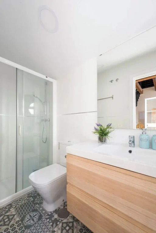 Prime Location Duplex 2 Bedrooms 2 Bathrooms Trinidad Grund H