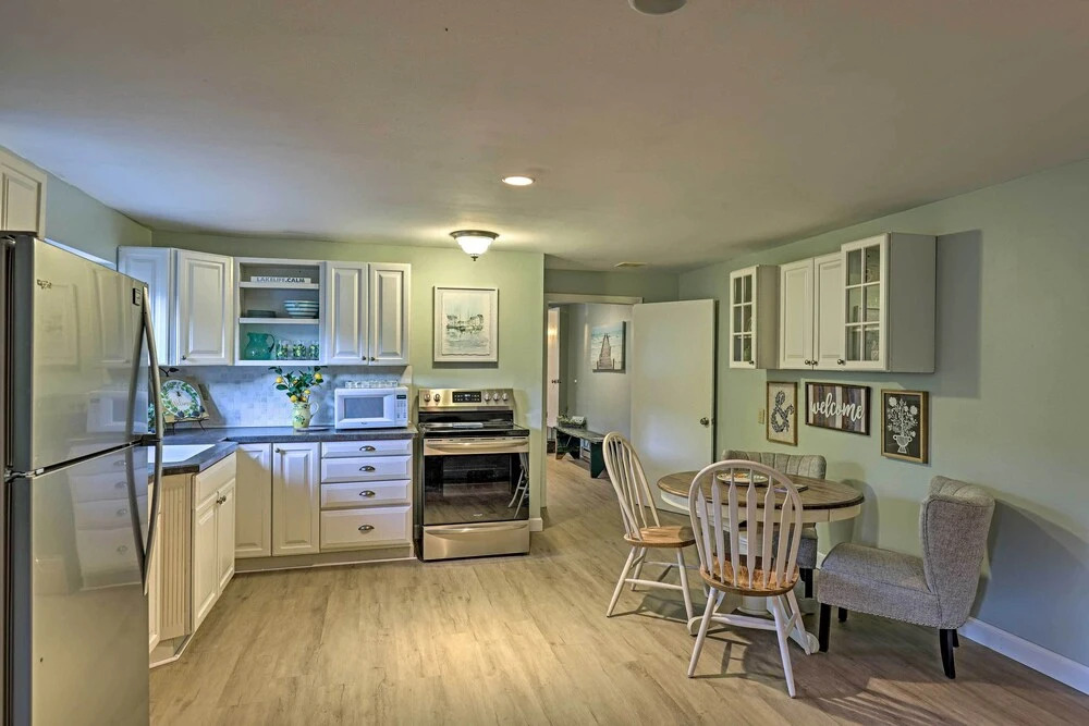 Newly Renovated Penn Yan Apartment < 1 Mi to Lake!
