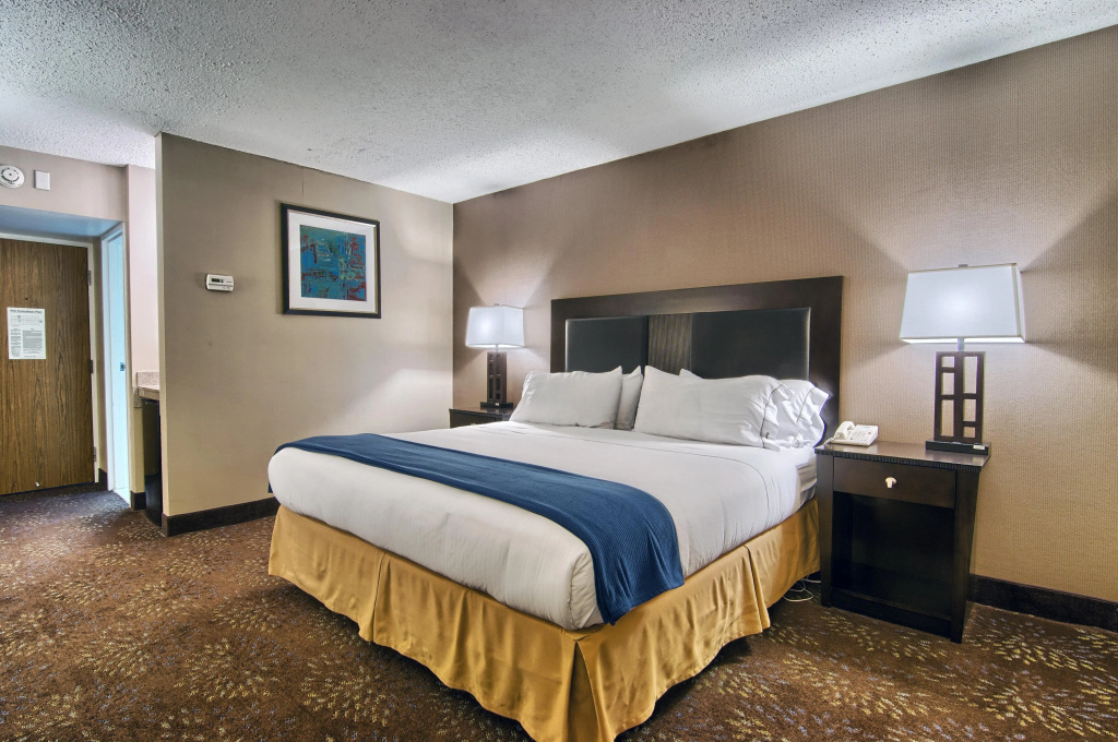 Holiday Inn Express Birmingham Redditch by IHG