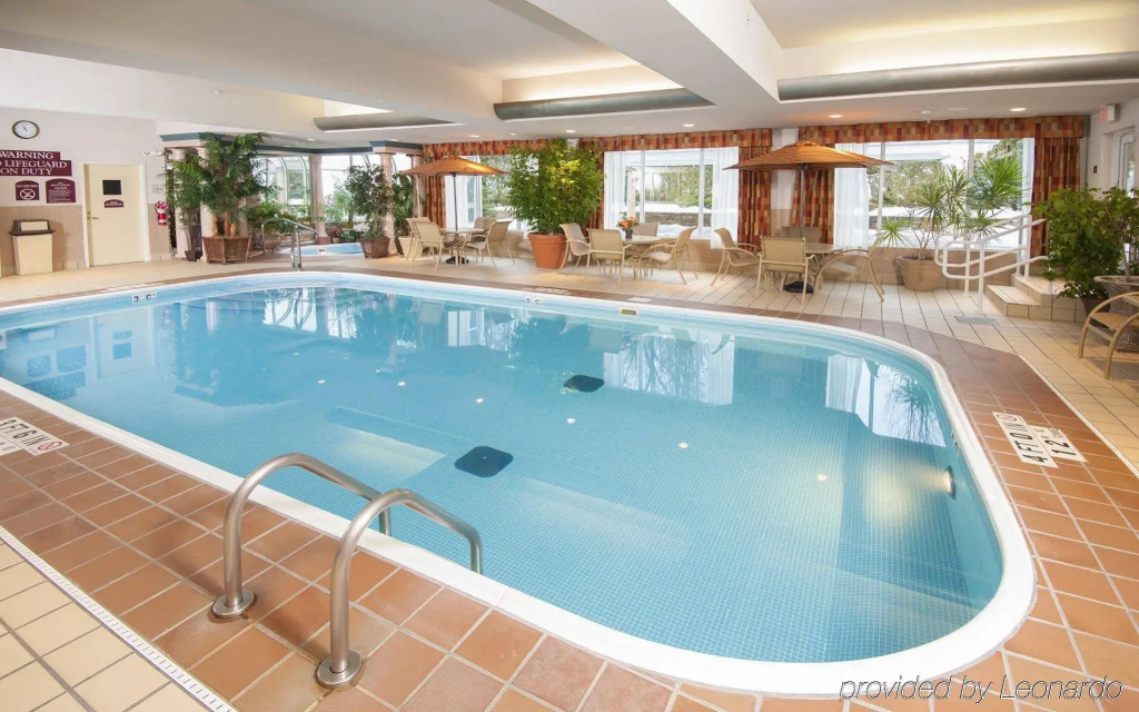 Holiday Inn Express Hotel & Suites Youngstown North-Warren/Niles by IHG