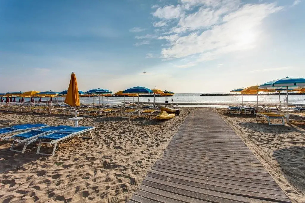 Hotel Asiago Beach