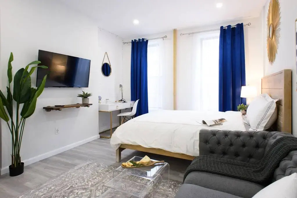 240-12 Brand New Studio Prime Location W D