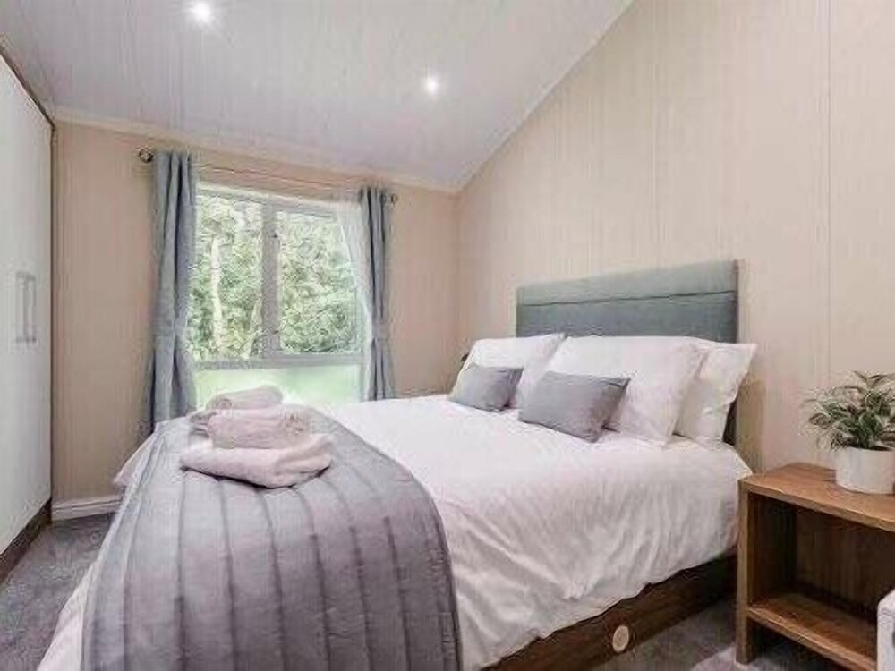 Guelder Rose Lodge - Kelling Heath Holiday Park - 22249
