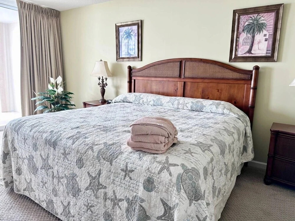 South Shore 1103 2 Bedroom Condo by RedAwning, North Myrtle Beach