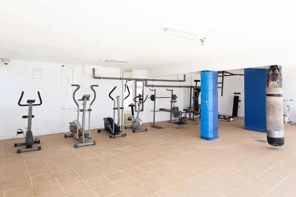 Frontline Bajamar with pool & gym