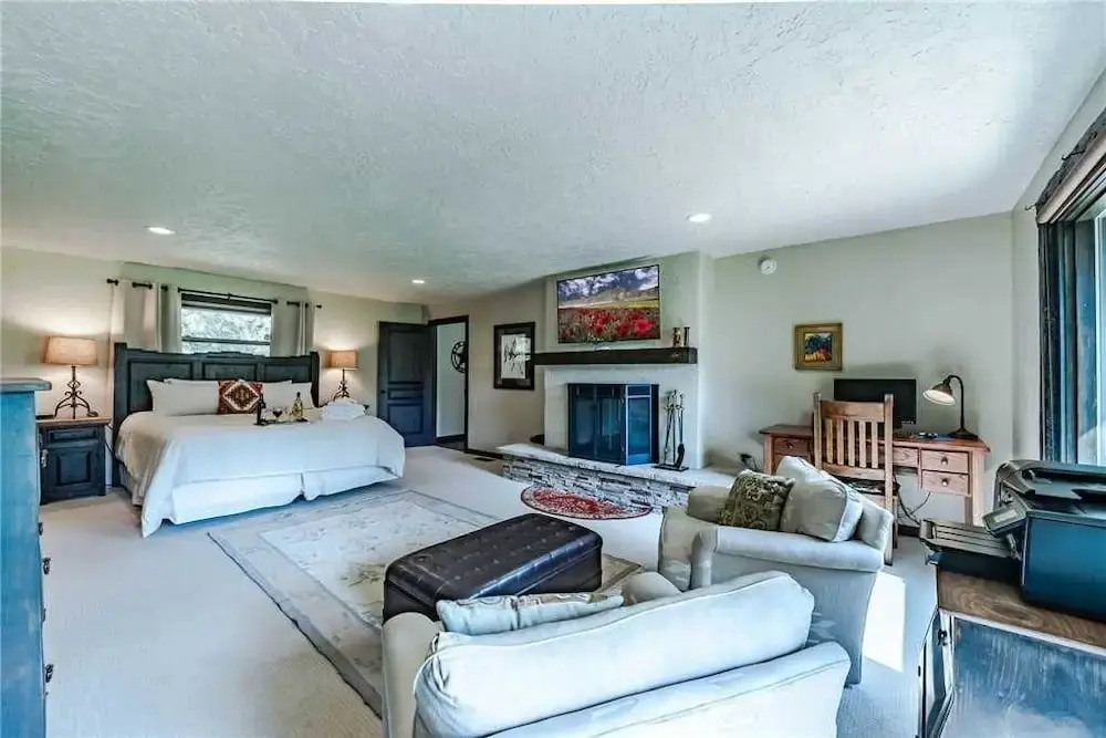Ruidoso Respite - Six Bedroom Cabin with Hot Tub