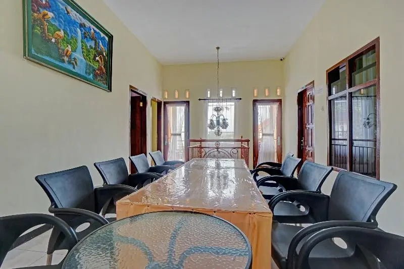 Hotel O Harwin Homestay