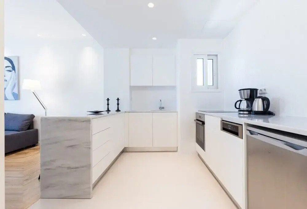 Great Acropolis view apartment in City Center