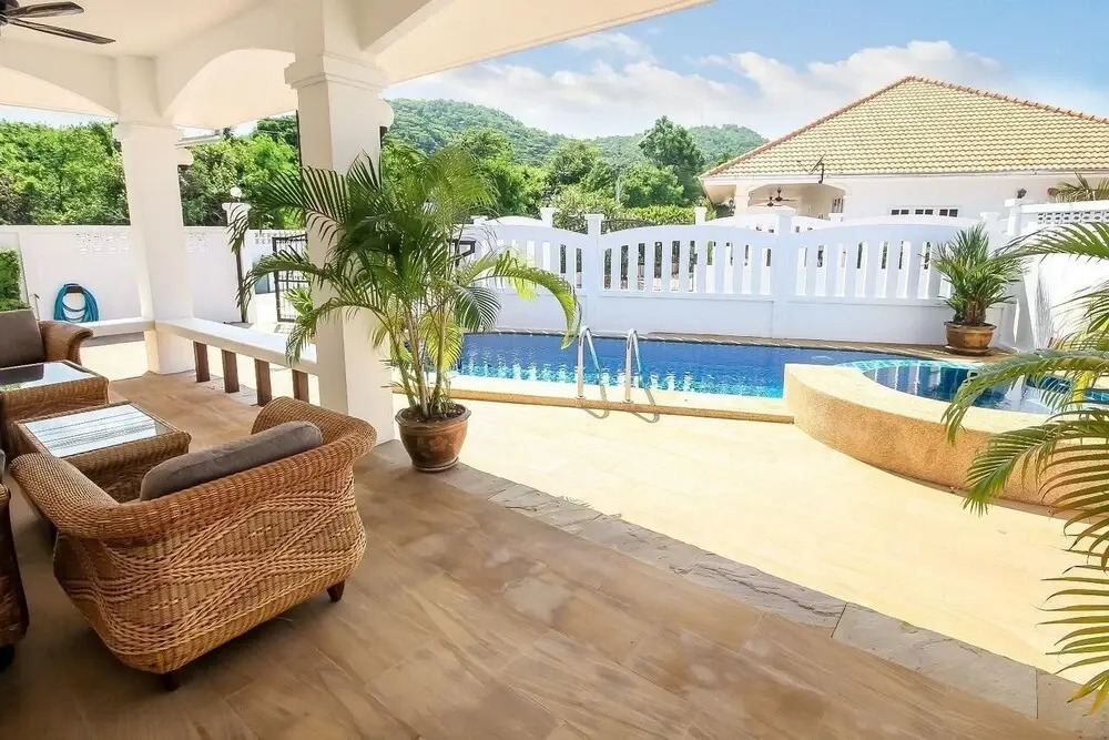 Private 3 bedroom Pool Villa NG23
