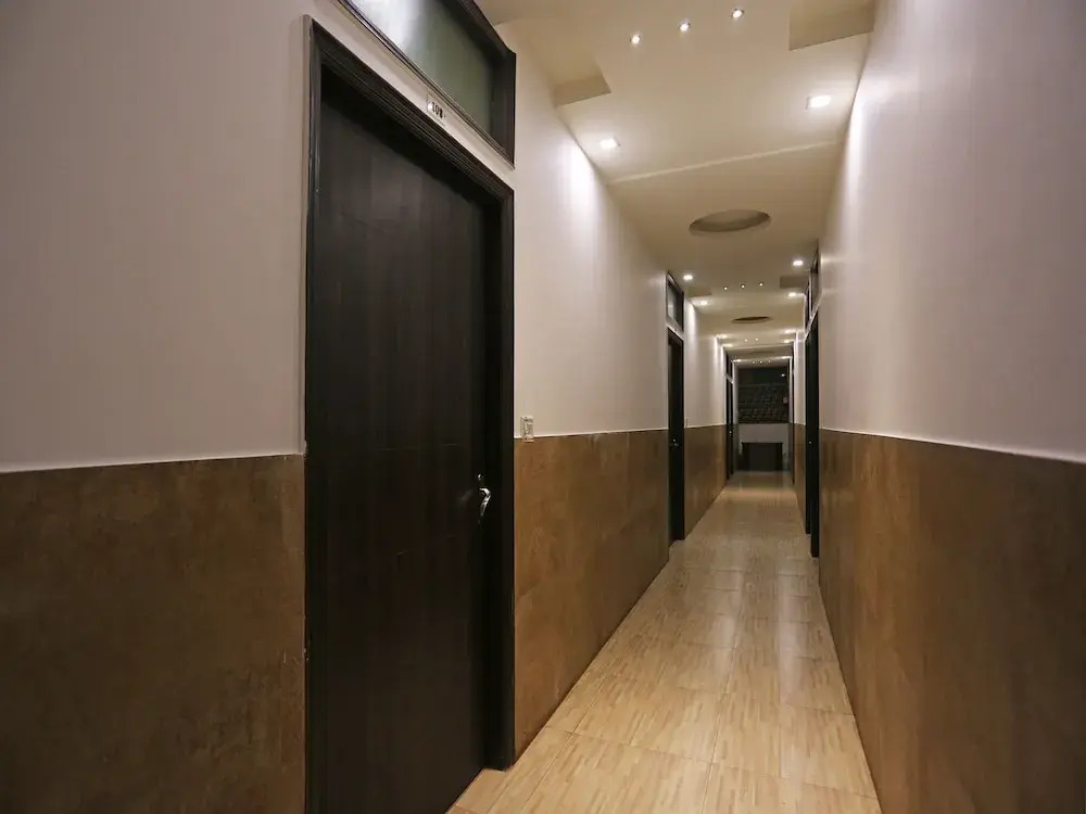 OYO 5449 Hotel SBD Guest House