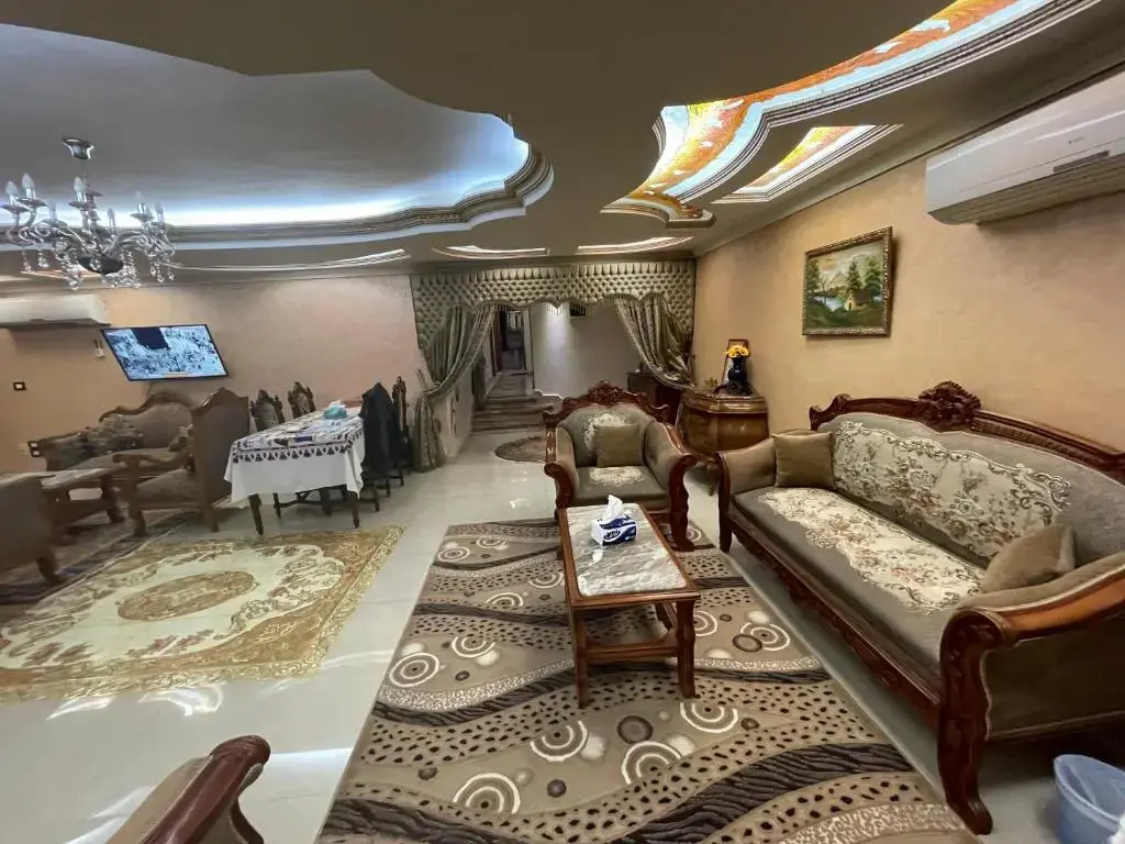 شقة مطلة علي قناة السويس701