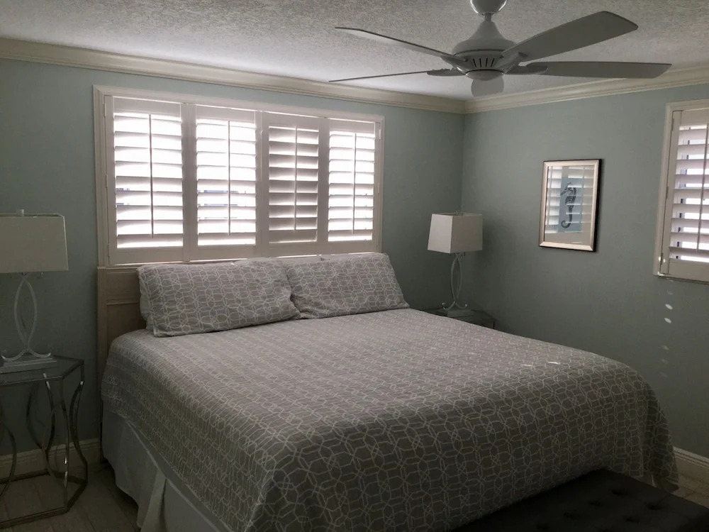 Island House Beach Resort