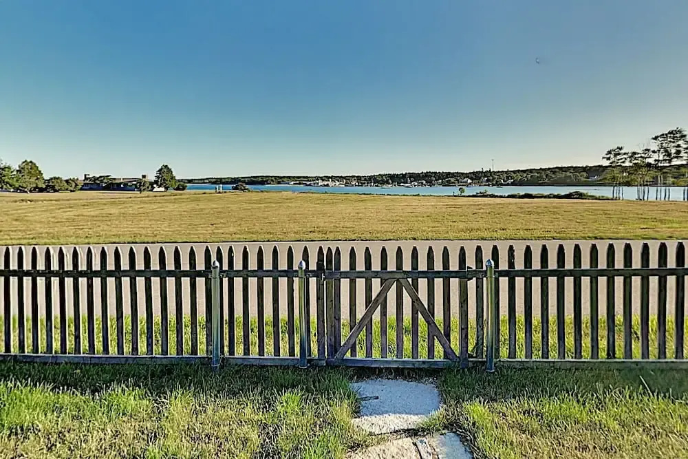 Harbor-view Hideaway W/ Lovely Alfresco Lounges 3 Bedroom Home