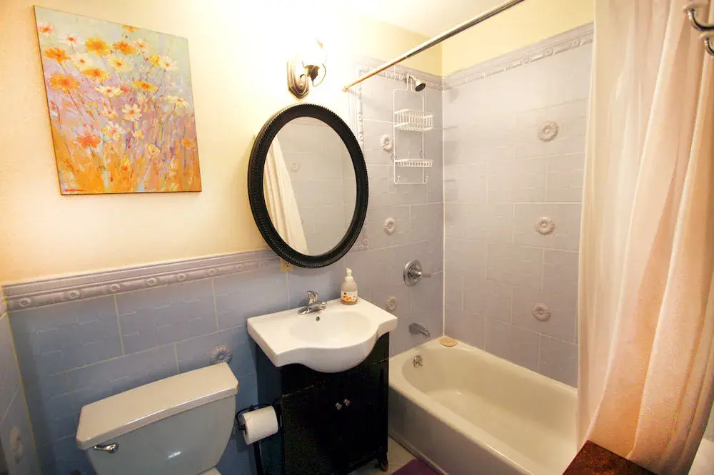 Luxury Suites Lenox Ave