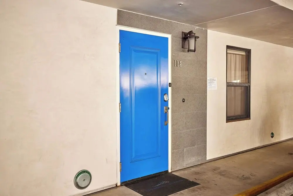 700-104 Water Front Condo w AC!