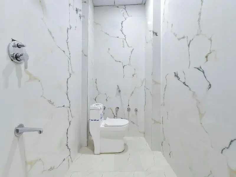 Fabhotel Grand Bala