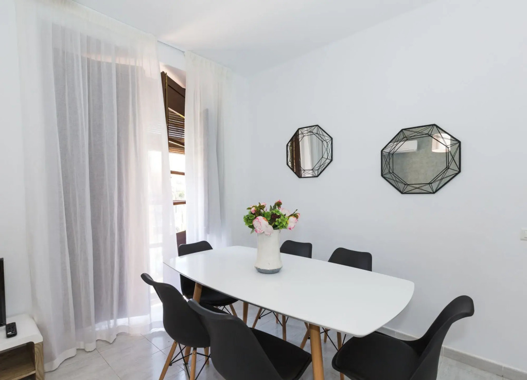 Suncity Plaza Apartments