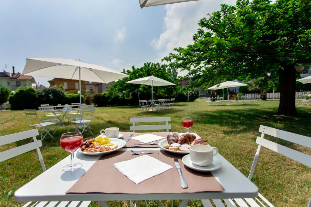 Punta Nord Hotel & Village