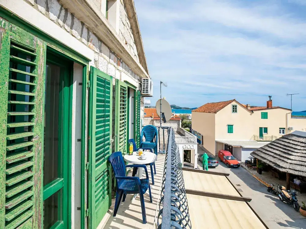 Scenic Apartment in Pakoštane near Sea & Town Center