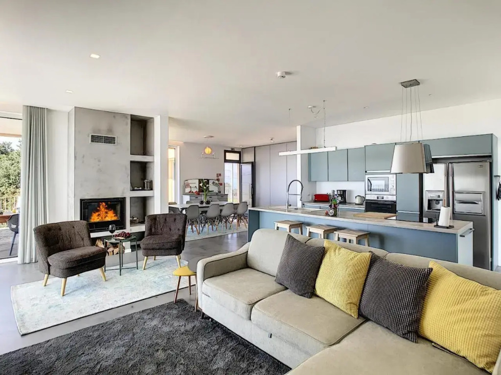 Casa Luz by LovelyStay