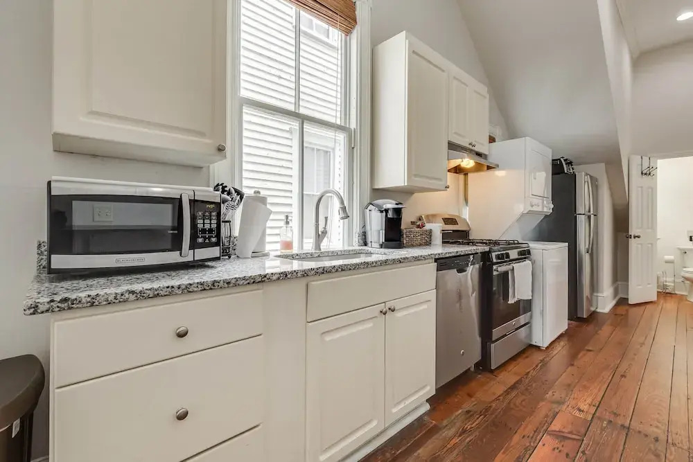 Historic Downtown Home Close to Everything!