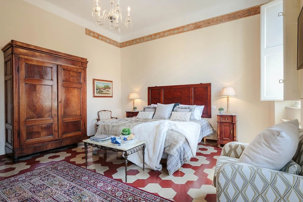 Casa Santa Croce in Lucca