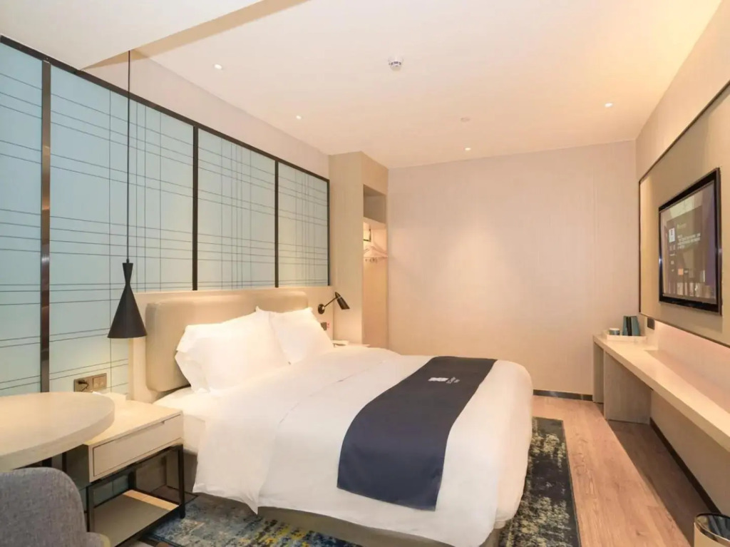 Echarm International Hotel Canton Tower Pazhou Convention and Exhibition Center Lujiang Metro Station Branch
