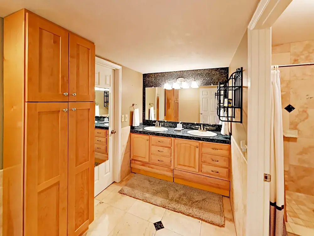 5630 E Waltann Lane Home 4 Bedrooms 2.5 Bathrooms Home