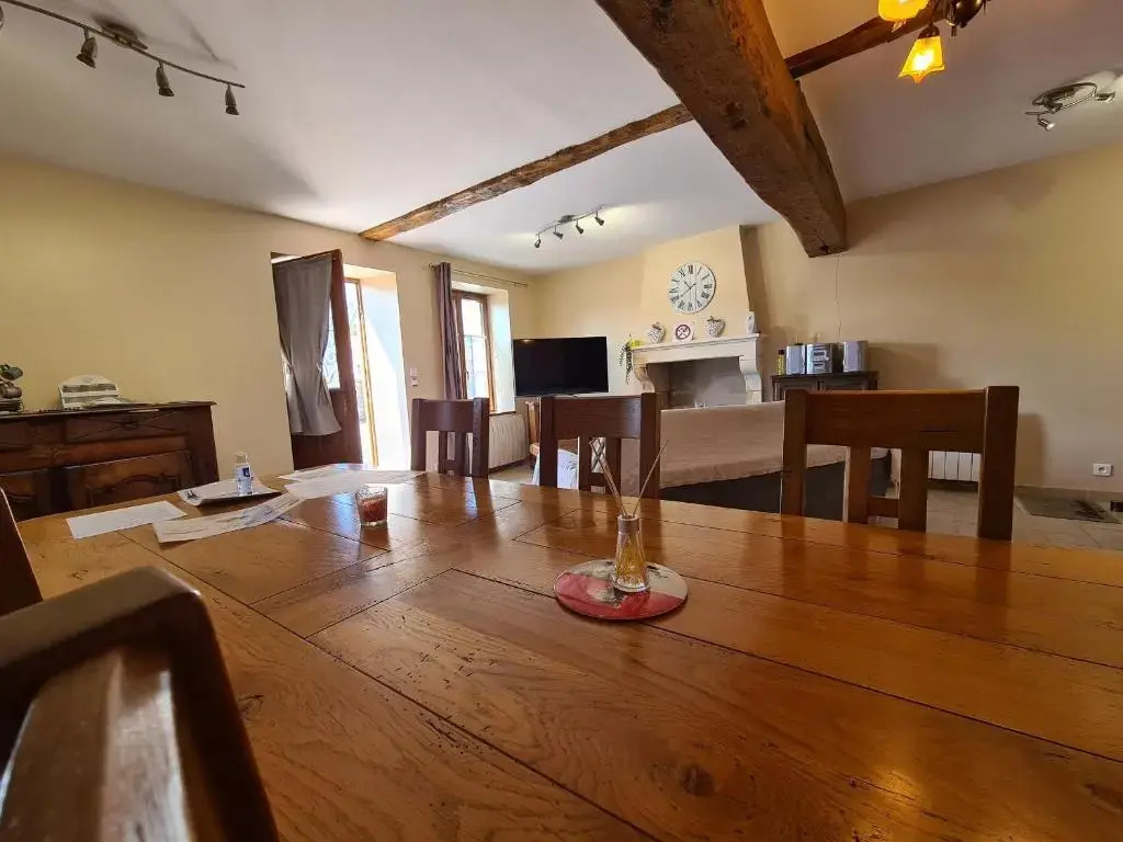 Charmant Gîte en Brenne avec Jardin, Piscine Partagée et Proximité Sentiers de Randonnée - FR-1-591-99