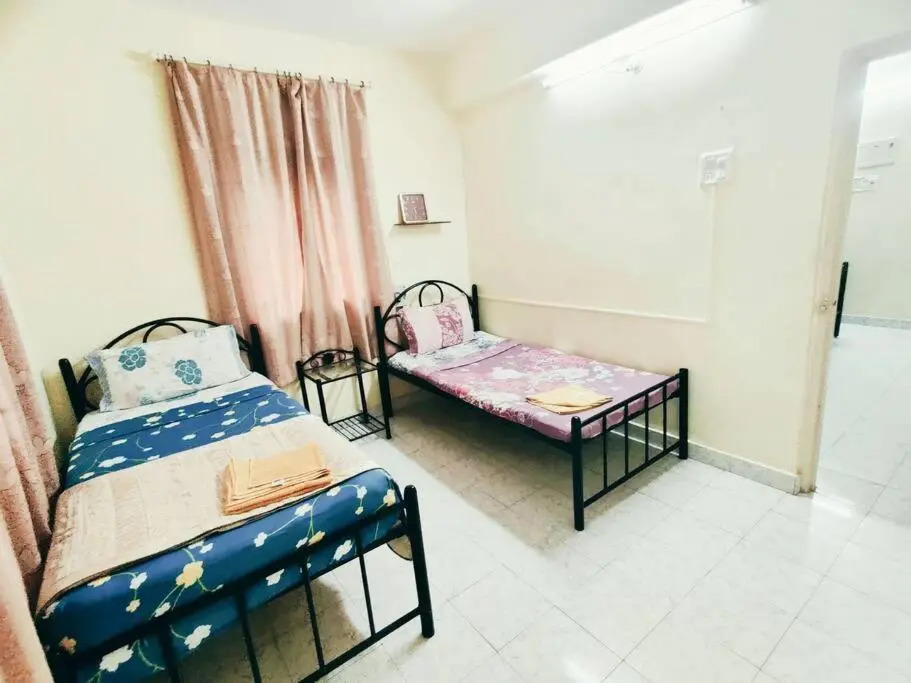Prime Location-2mnts Baga-calagt Beach-Lovly House