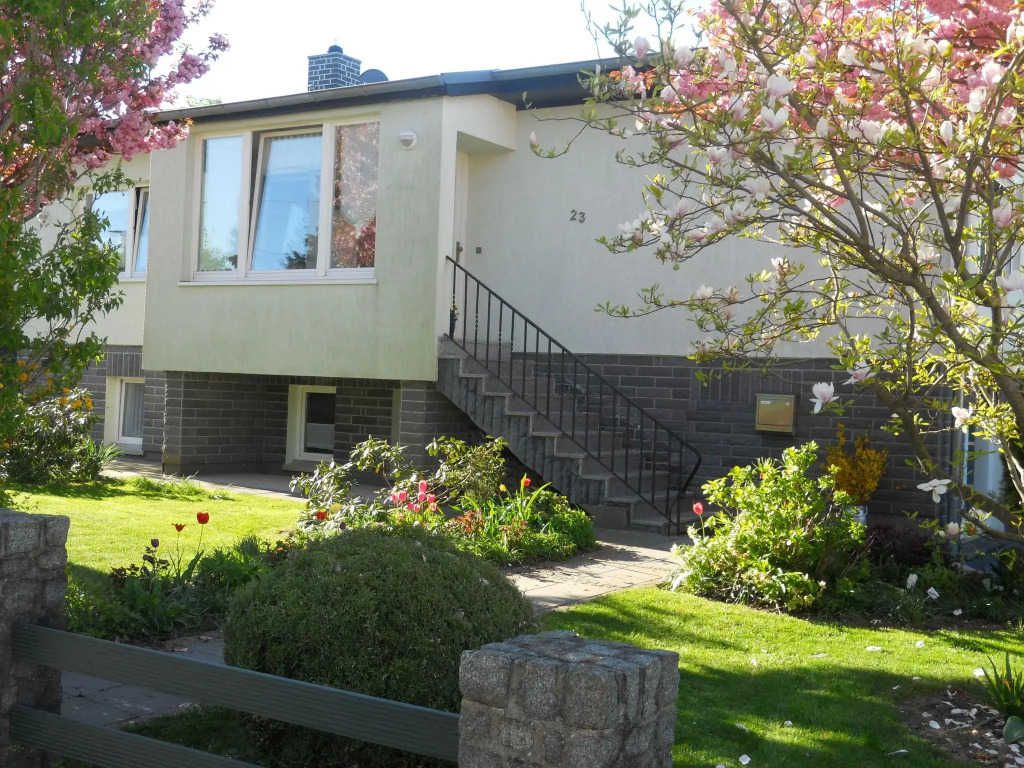 Schtsne Wohnung in Krtspelin in der Nhhe von Meer