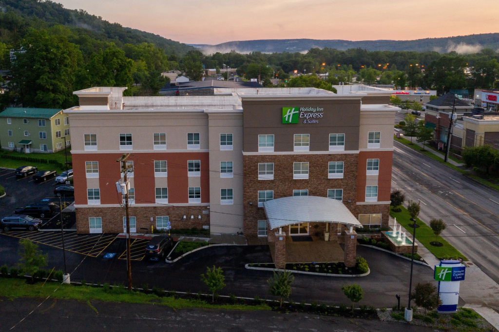Holiday Inn Express & Suites Ithaca by IHG