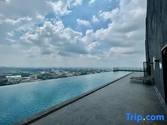 Hill10 Residence I-City 1
