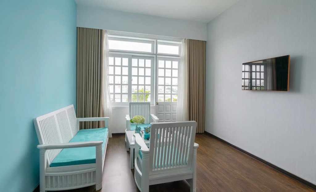 Flora Beach Hotel & Spa