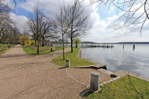Stadtvilla an der Mueritz SEE 8970