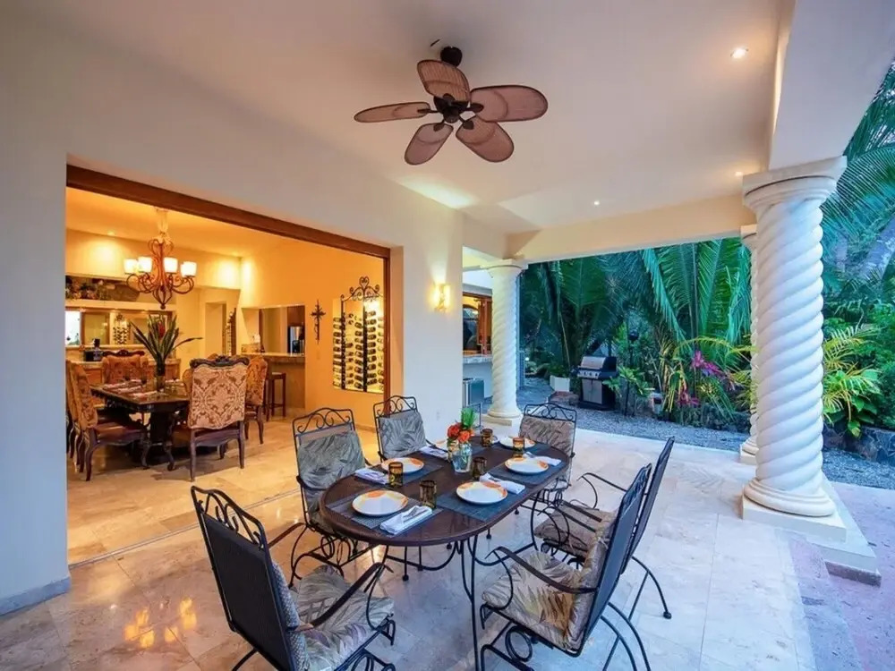 Sunny Vacation Villa 75