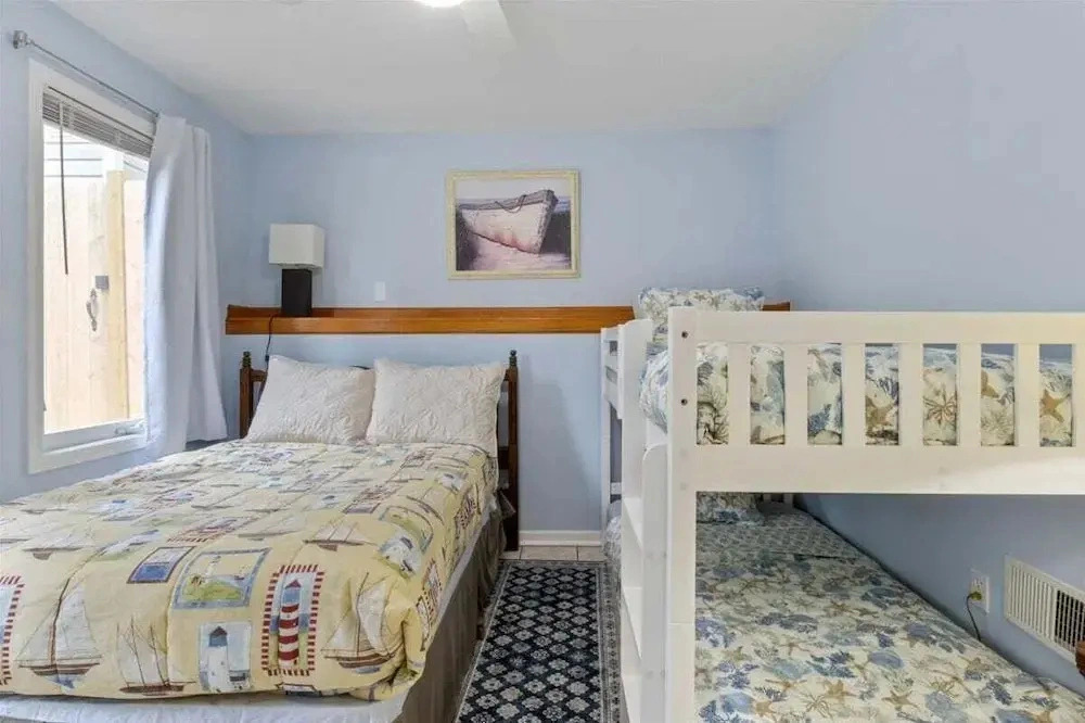 Lakefront Escape, Sunrise Views, Boat Slip & Community Dock Access
