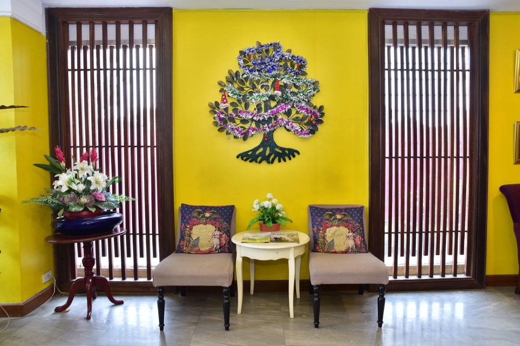 Ayothaya Riverside Hotel
